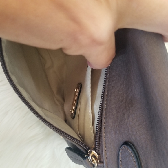 Aldo Brown Tan Clutch Bag Faux Animal Skin Pocket Vegan Skinny Purse Zipper Back - Picture 7 of 9